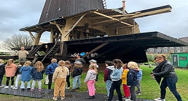 Groep 5B bezoekt een molen